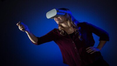 Hubungan Virtual Reality dengan Bisnis